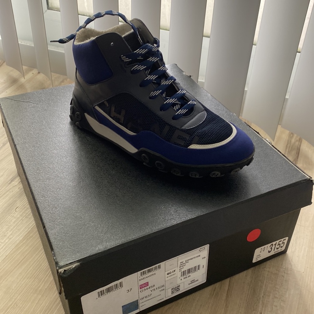 Chanel sneakers - Picture 2 of 3